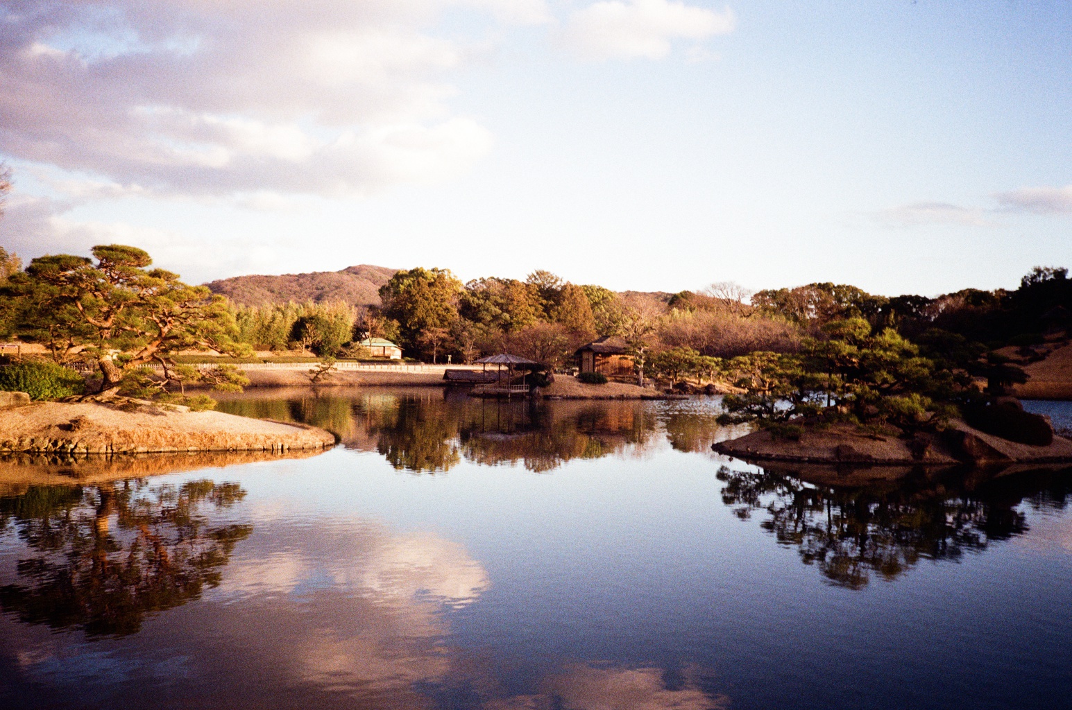 Lake/natural